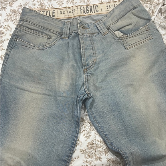 Vintage D&G Women's Light Blue Boyfriend Jeans - Picture 4 of 15